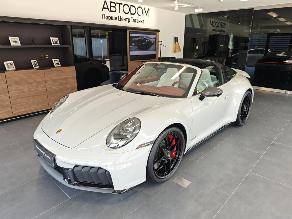 Porsche 911 Targa GTS GTS 3.6 AMT 4WD (541 л.с.)