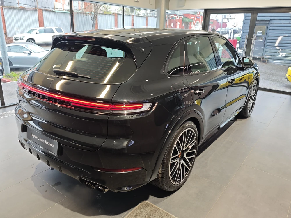 Porsche Cayenne GTS 4.0 AT 4WD (500 л.с.)