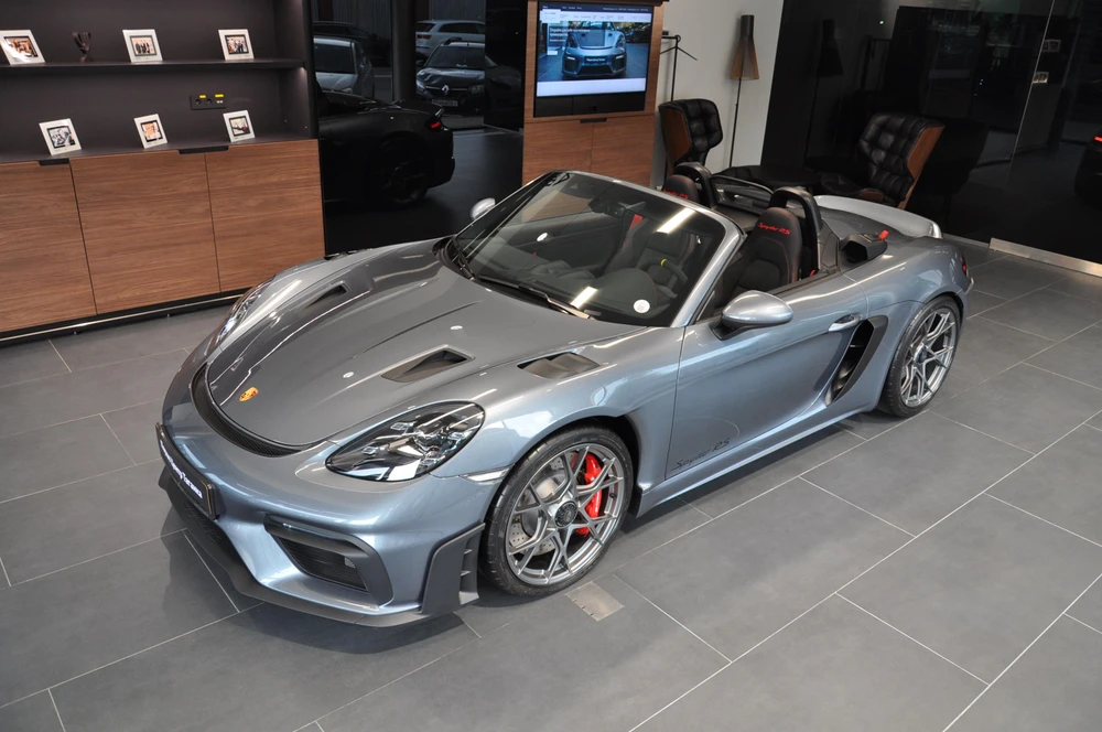 Porsche 718 Spyder RS 4.0 AMT (500 л.с.)