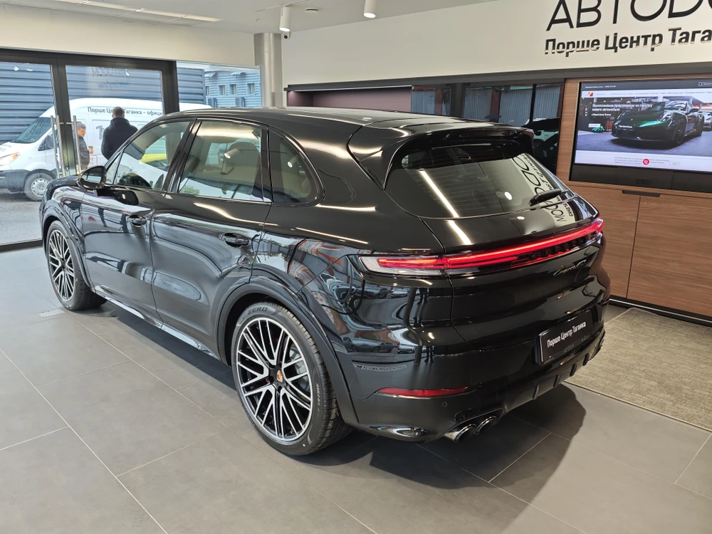 Porsche Cayenne GTS 4.0 AT 4WD (500 л.с.)