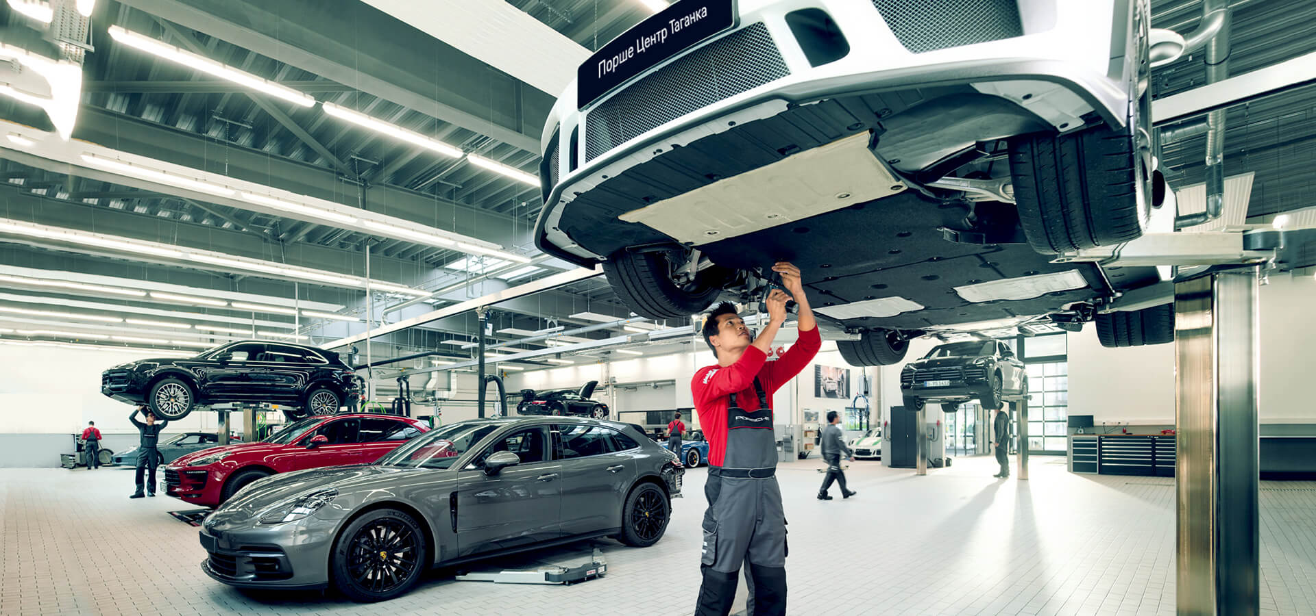 Замена тормозной жидкости от 8 911 руб. в Порше Центр Таганка!