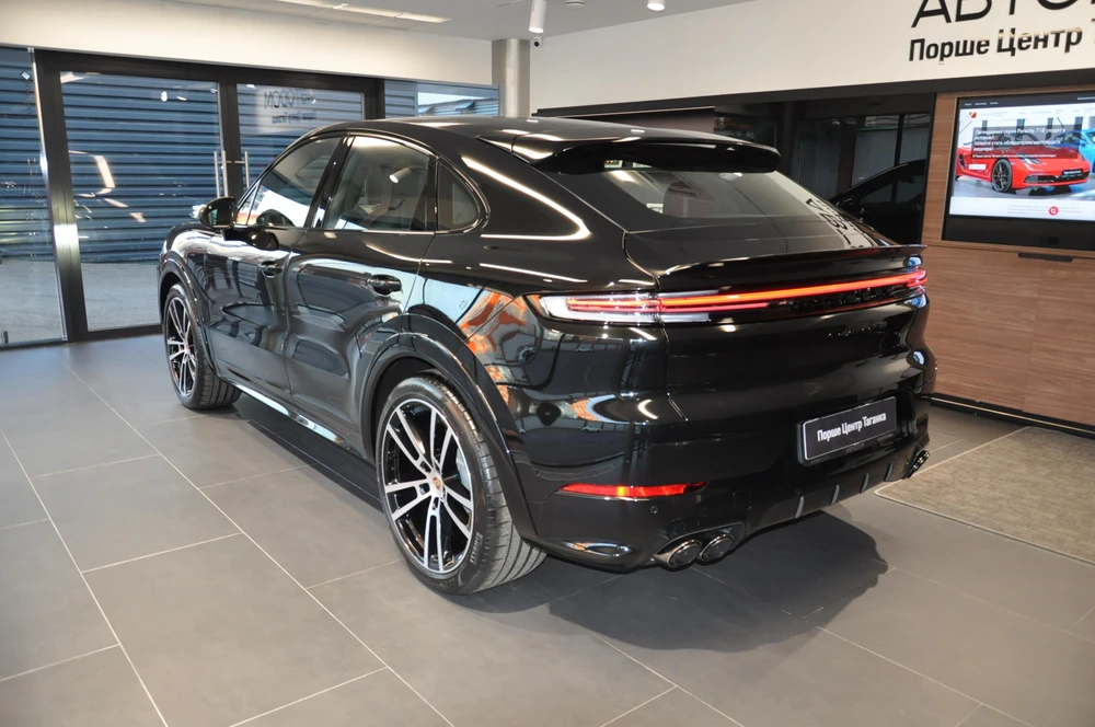 Porsche Cayenne GTS Coupé GTS 4.0 AT 4WD (500 л.с.)